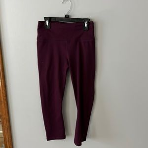 NWOT Fabletics Cropped power hold leggings